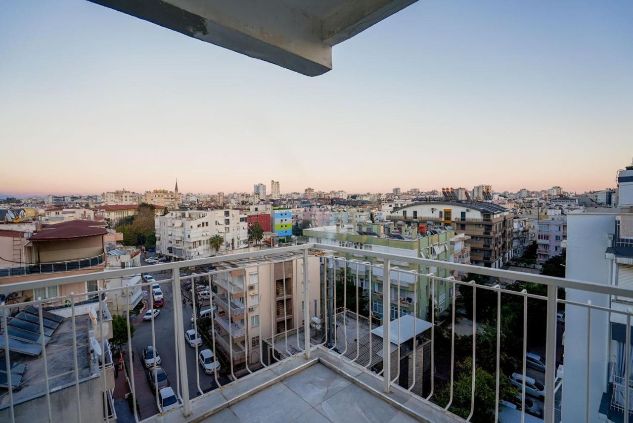 Central And Comfy Flat With Balcony In Muratpasa Antalya Exterior photo